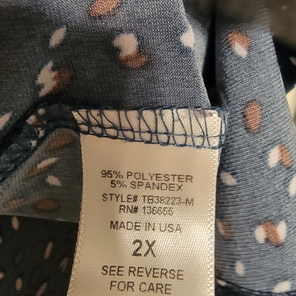 Beacon Navy and White Patterned Blouse - Picture 5 of 6